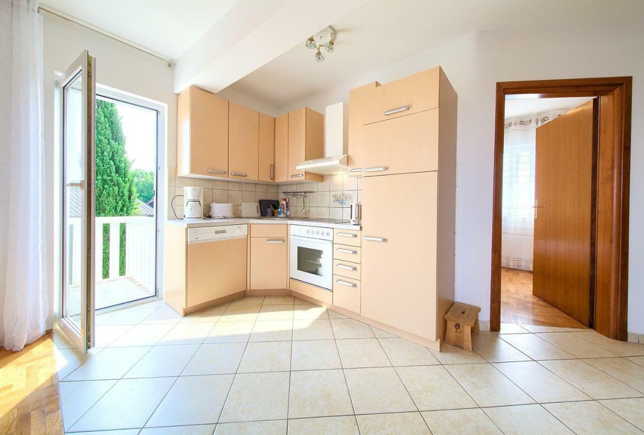 Apartman Adria Malinska Bagian luar foto