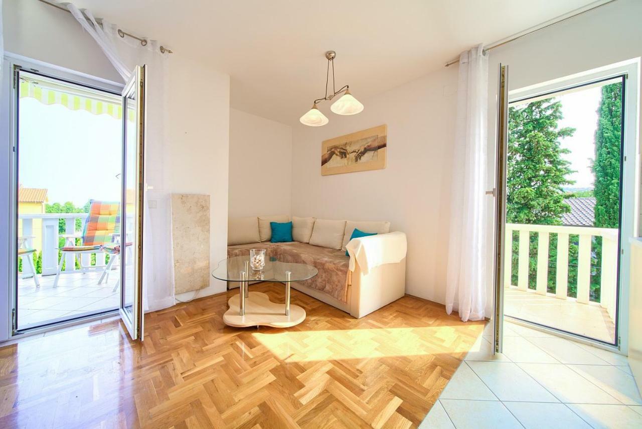 Apartman Adria Malinska Bagian luar foto